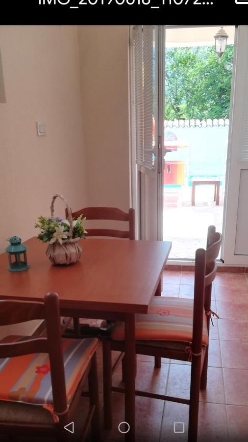 Apartmani Mihailovic บุดวา ห้อง รูปภาพ