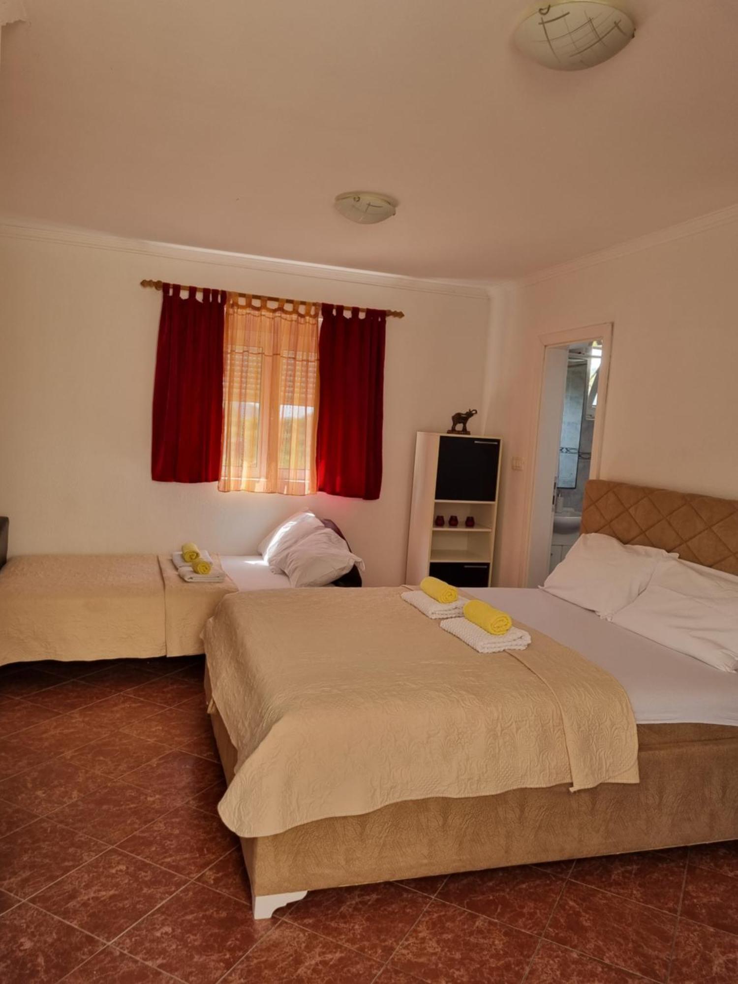 Apartmani Mihailovic บุดวา ภายนอก รูปภาพ