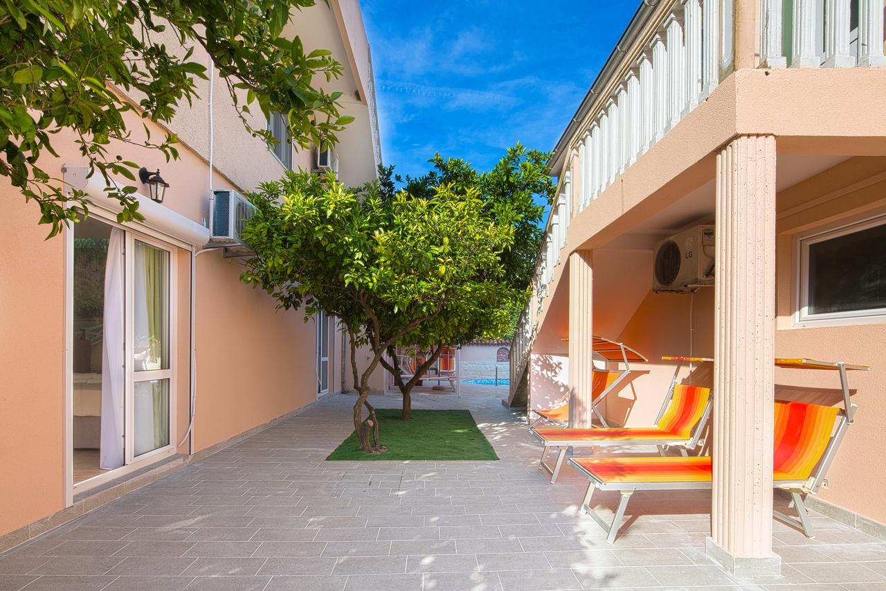Apartmani Mihailovic บุดวา ภายนอก รูปภาพ