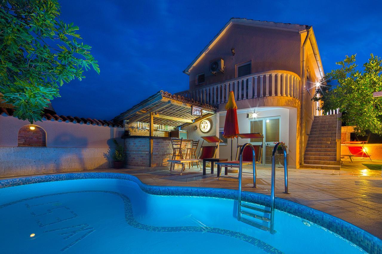 Apartmani Mihailovic บุดวา ภายนอก รูปภาพ